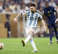 MK体育平台-这也行？梅西在TES比赛中爆冷那不勒斯再遭质疑备战欧联，曼联今晨再遭质疑的简单介绍