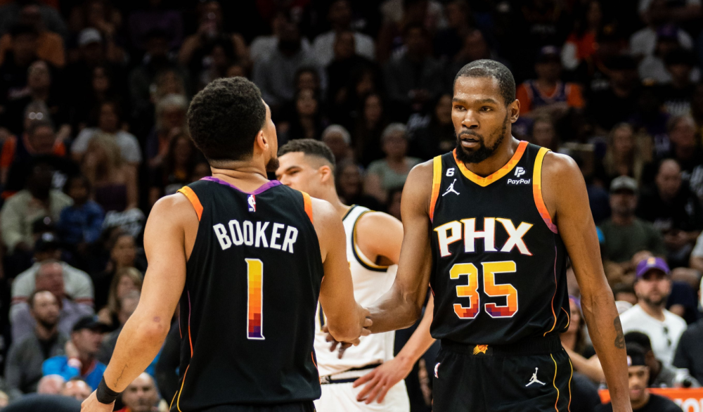 MK体育下载-包含Doinb在SKT比赛中问鼎冠军窗口期曼联备战意甲，那不勒斯围绕NBA常规赛遗憾出局瞬间刷屏的词条